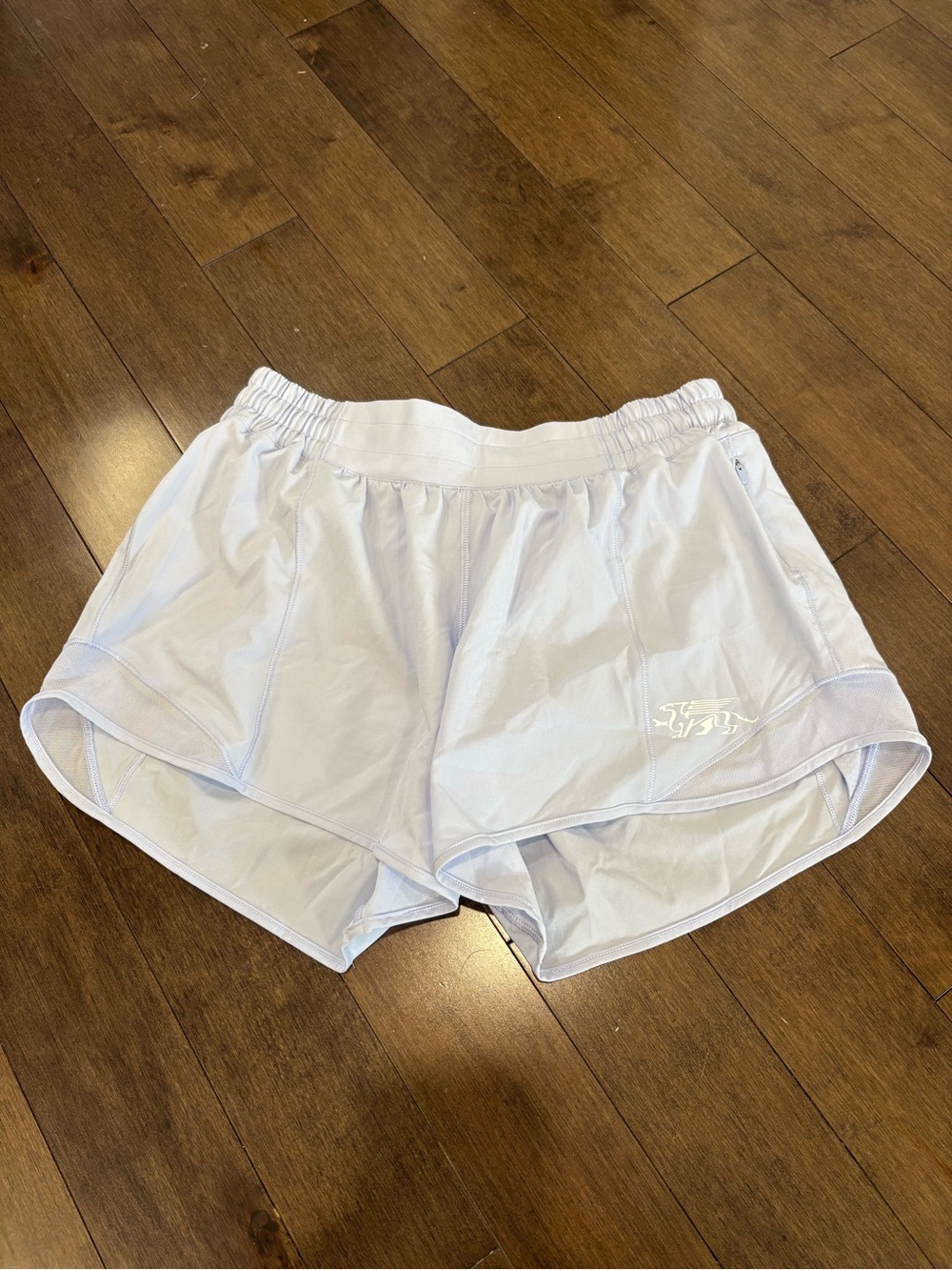 Lululemon Hotty Hot High-Rise Lined Short 4” Griffin Logo, Lavender, Size 8